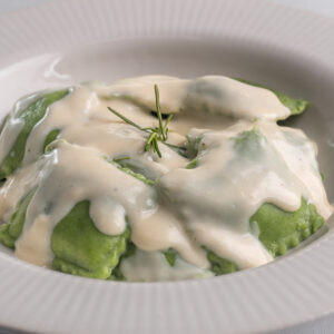Ravioli Verdi de Ricota e Espinafre